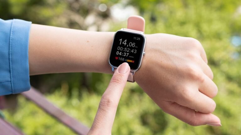 11 Apple Watch Gestures That Make You Look Like a Pro (Most Users Don’t Know