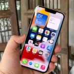 11 iPhone Features That Drain Your Battery Without You Knowing