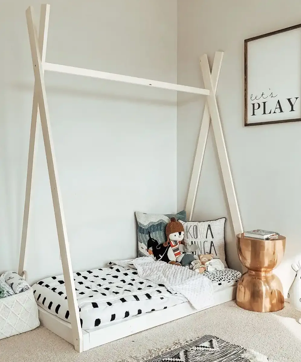 Teepee-Style Floor Bed