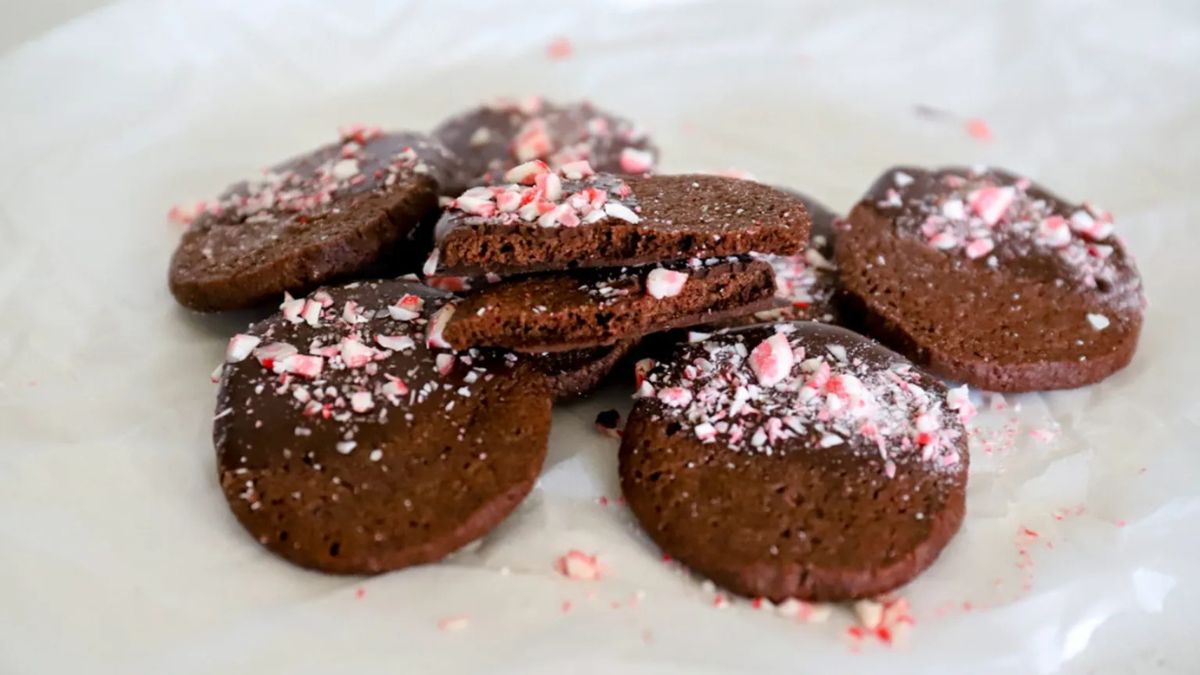 14 Homemade Cookie Recipes Taking Over Our Kitchens This December