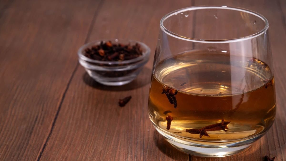 16 Benefits of Drinking Clove Water at Night
