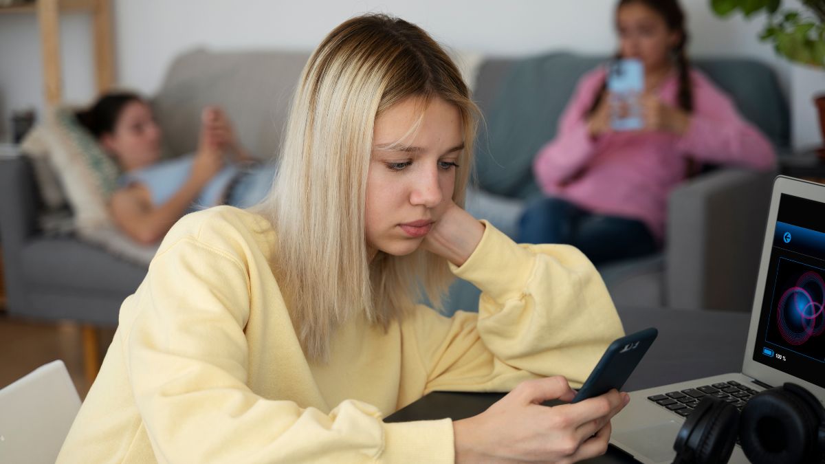 12 Signs You're Addicted to Your Smartphone