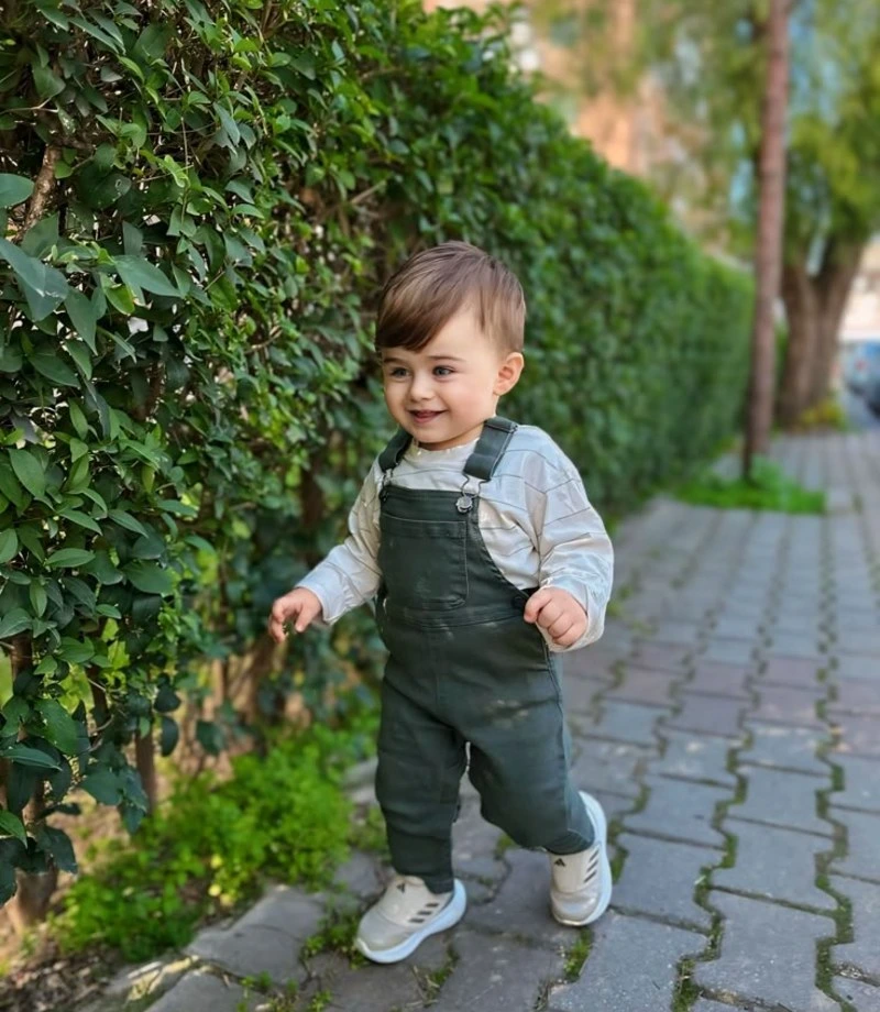 Olive Overalls Adventure