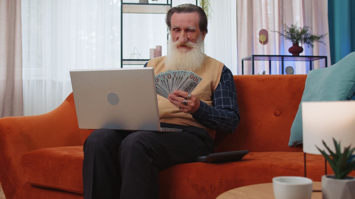 7 Simple Ways Seniors Can Protect Their Hard-Earned Money Online in 2026