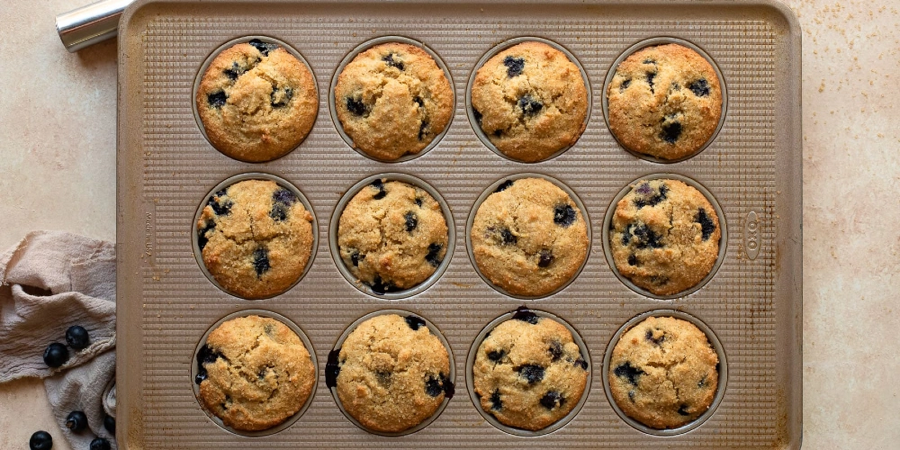 Almond Flour Berry Muffins