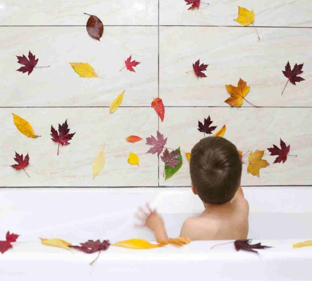 Autumn Leaf Bath Time
