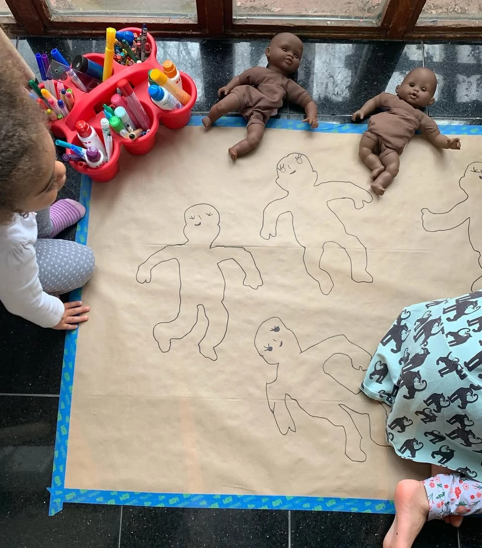 Baby Doll Body Tracing Station