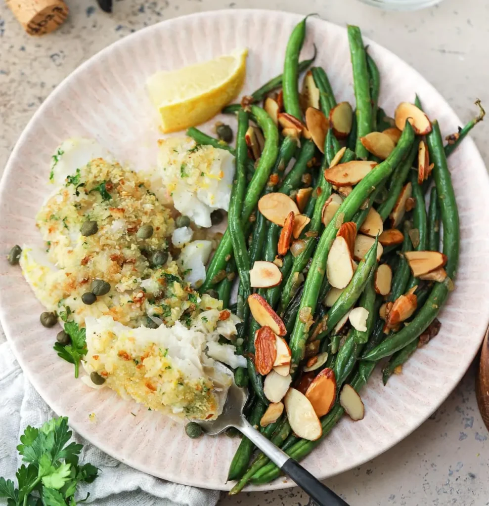 Baked Cod with Garlic Butter and Green Beans