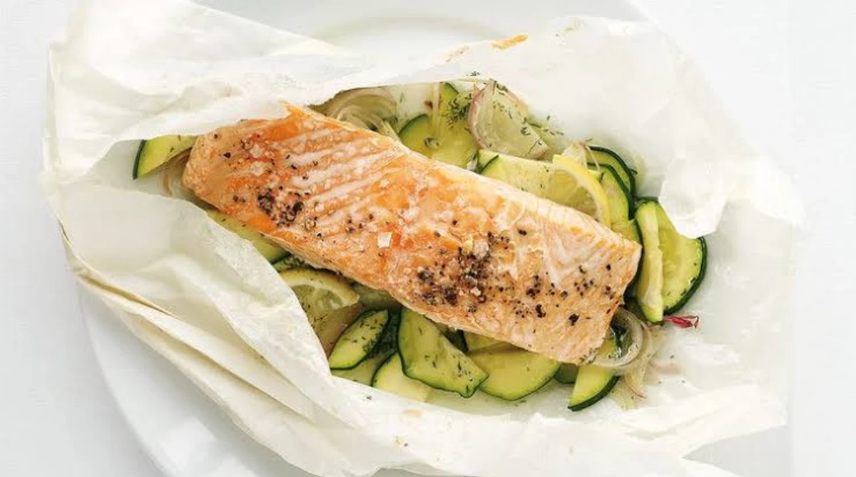 Baked Salmon with Zucchini