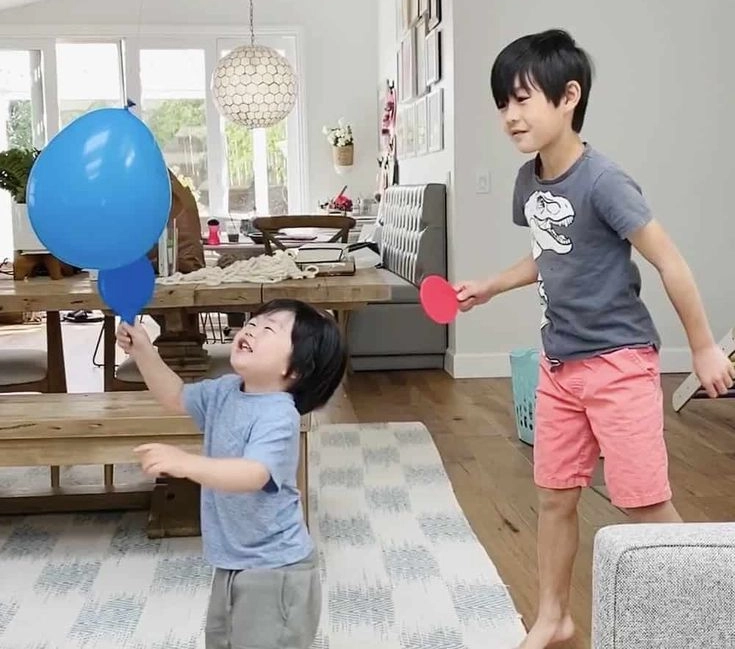 Balloon Tennis