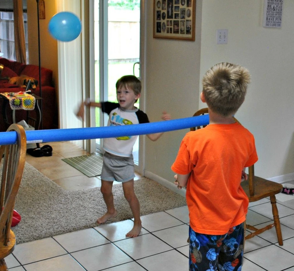 Balloon Volleyball Indoors