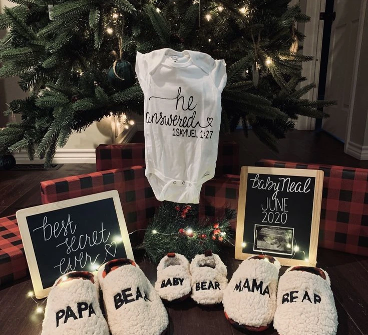 Bear Family Announcement by the Tree