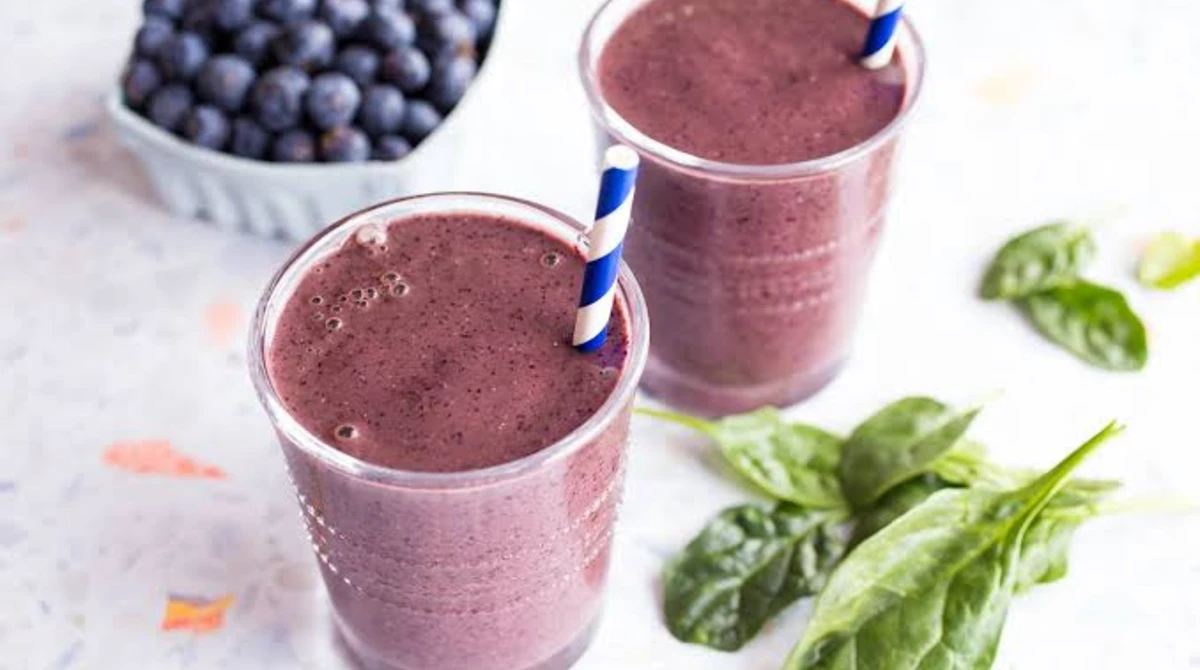 Berry and Spinach Smoothie