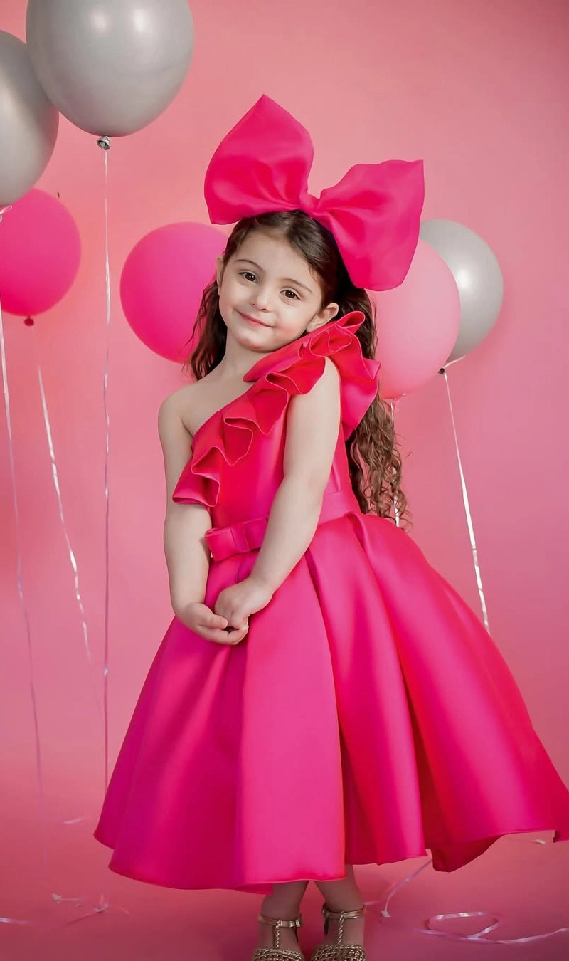 Bold Pink Princess Birthday Look