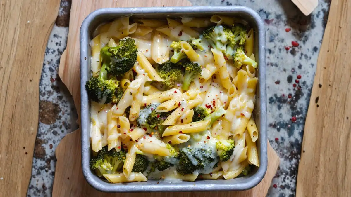 Broccoli Cheddar Pasta Bake