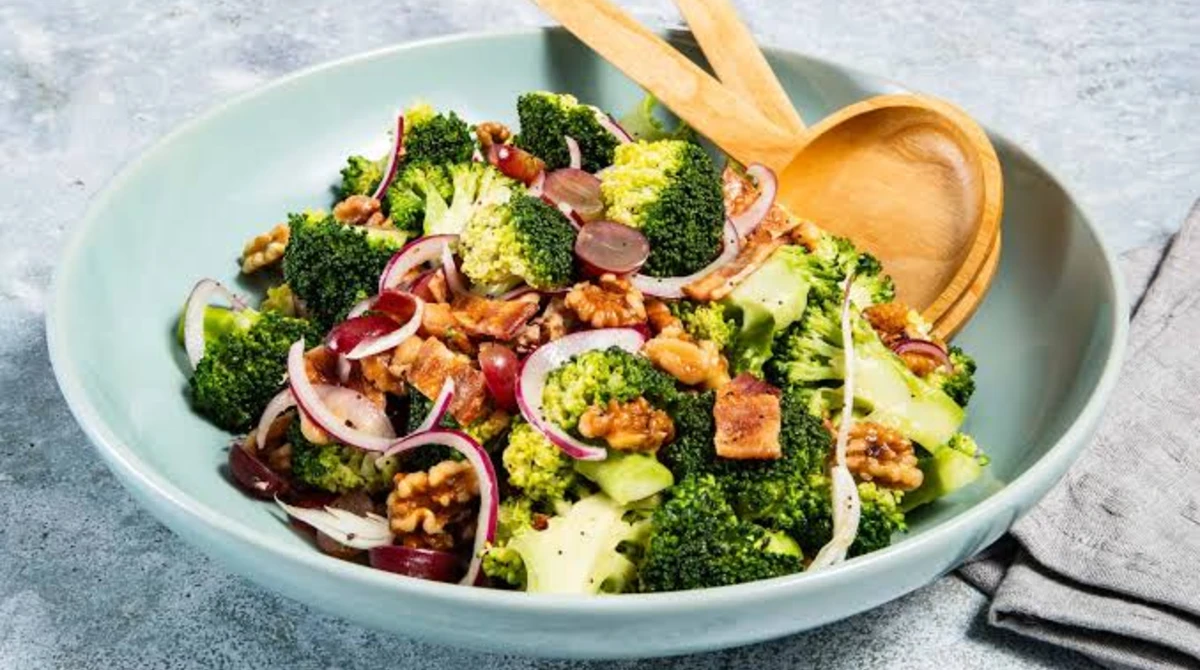 Broccoli and Walnut Salad