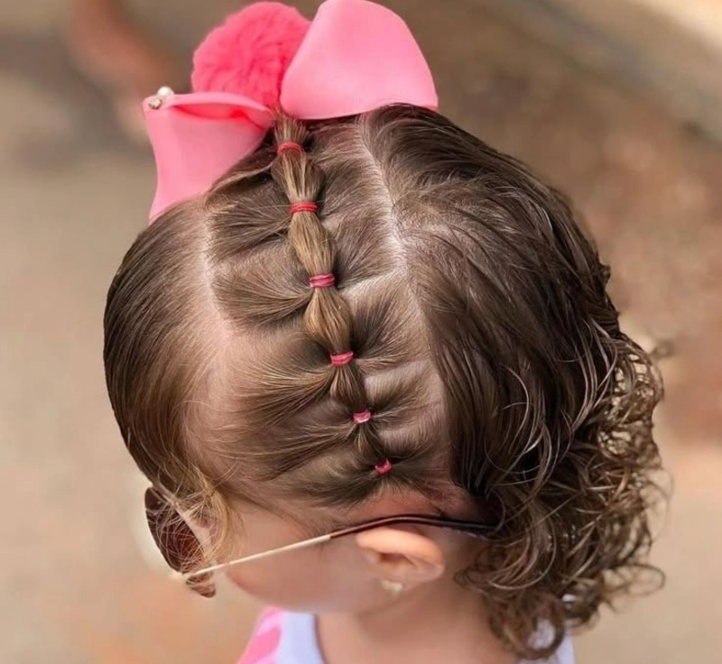 Center Part Mini Ponytails