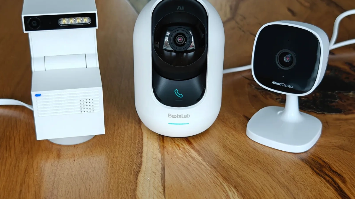 Cheap Smart Security Cameras with No Encryption