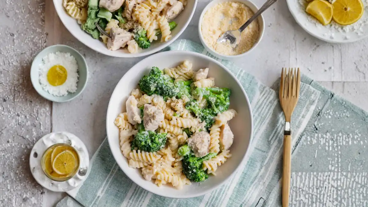 Chicken Broccoli Alfredo Bake