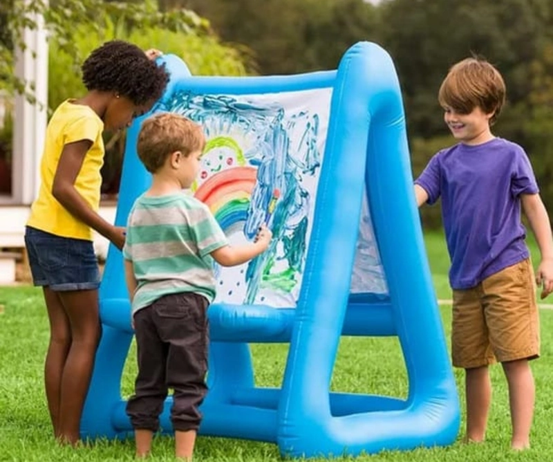 Outdoor Art Easel in Backyard