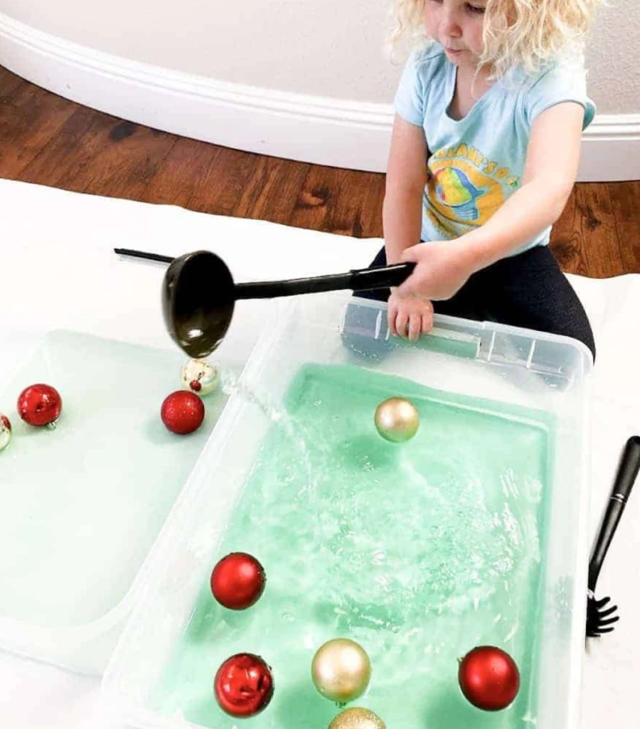 Christmas-Scooping-Activity