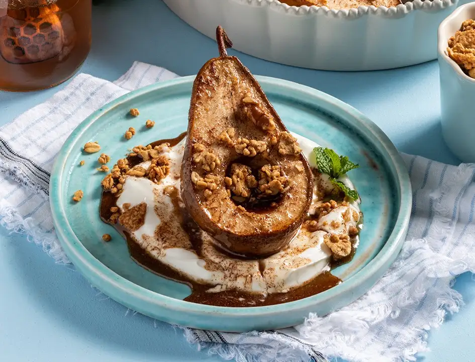 Cinnamon Baked Pears with Greek Yogurt
