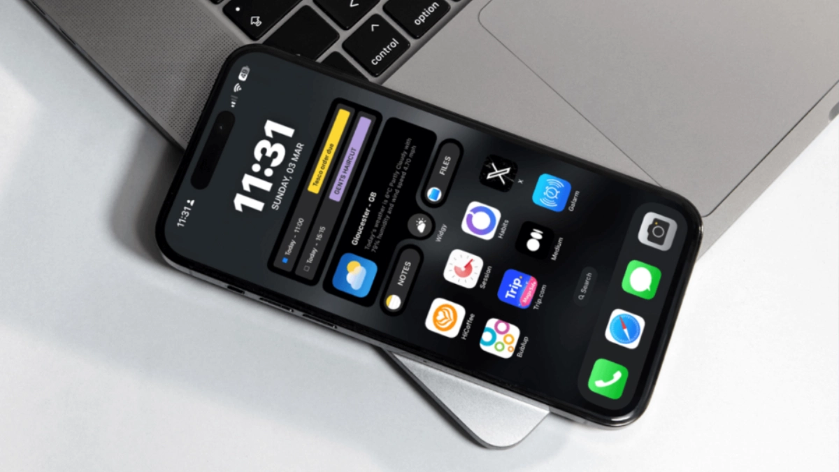 Clean Up Your Home Screen (Less Is More)