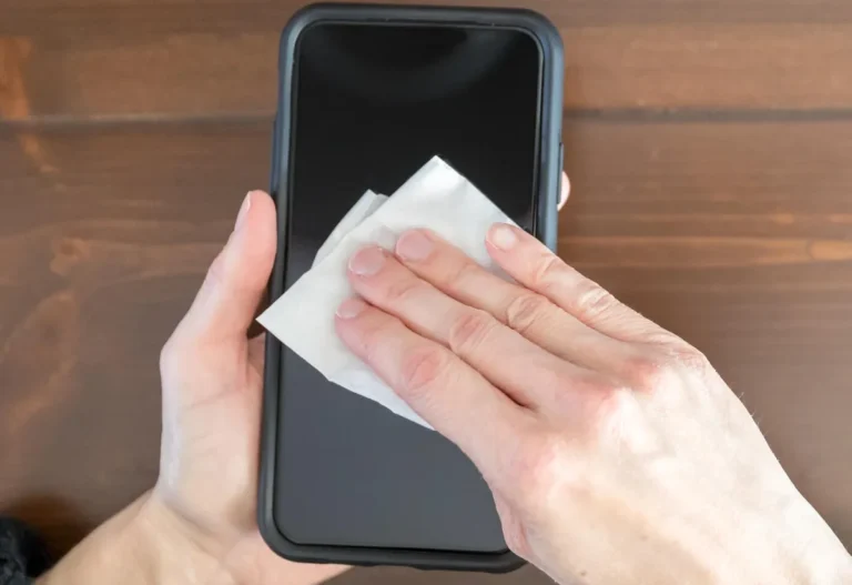 You’ve Been Cleaning Your iPhone Screen Wrong This Whole Time (It’s Causing Permanent Damage)