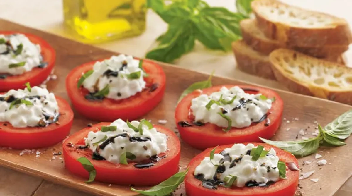 Cottage Cheese Tomato Basil Mix