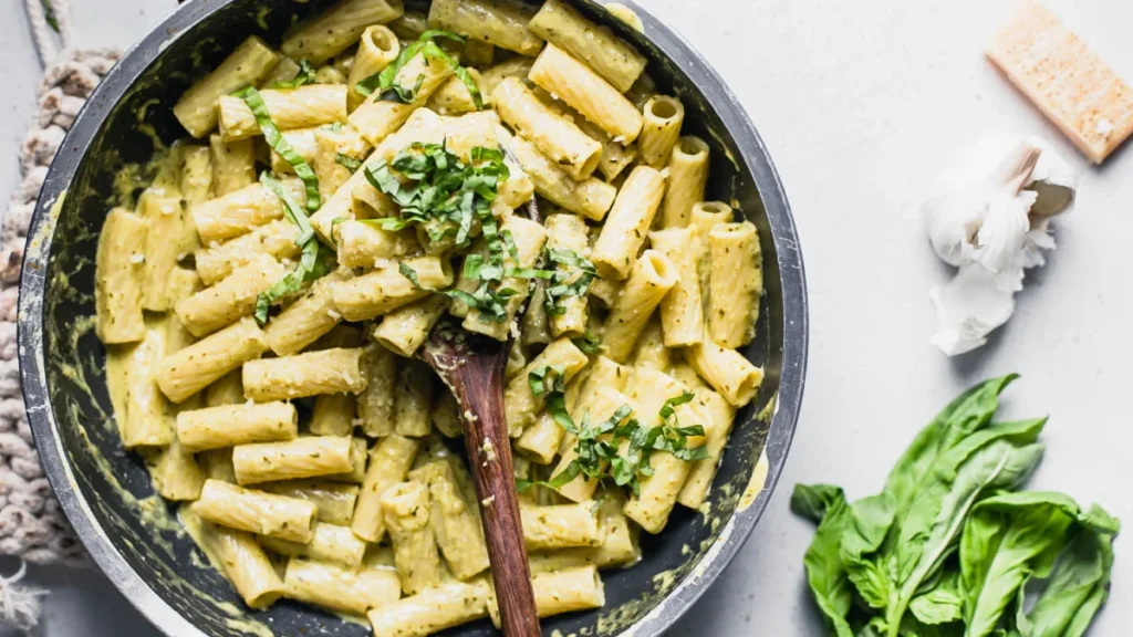 Creamy Pesto Pasta
