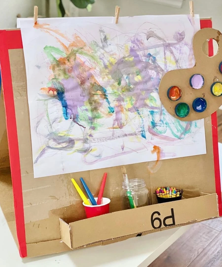 DIY Art Easel Station
