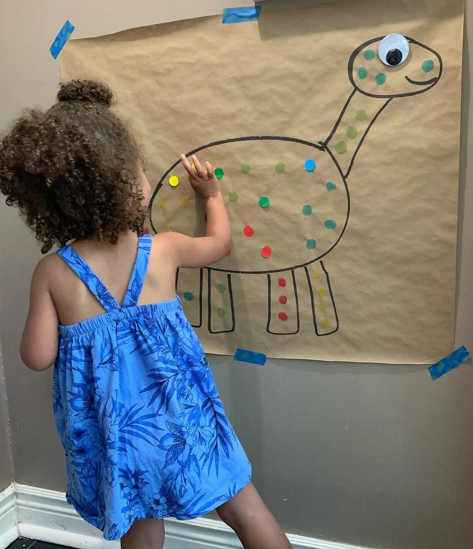 Dinosaur Dot Decorating Game