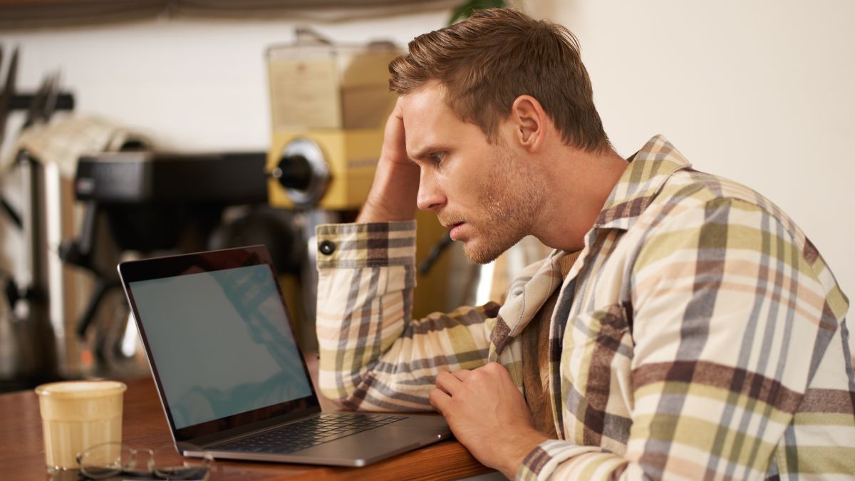 11 Clever Uses For Your Old MacBooks (These are INSANE)