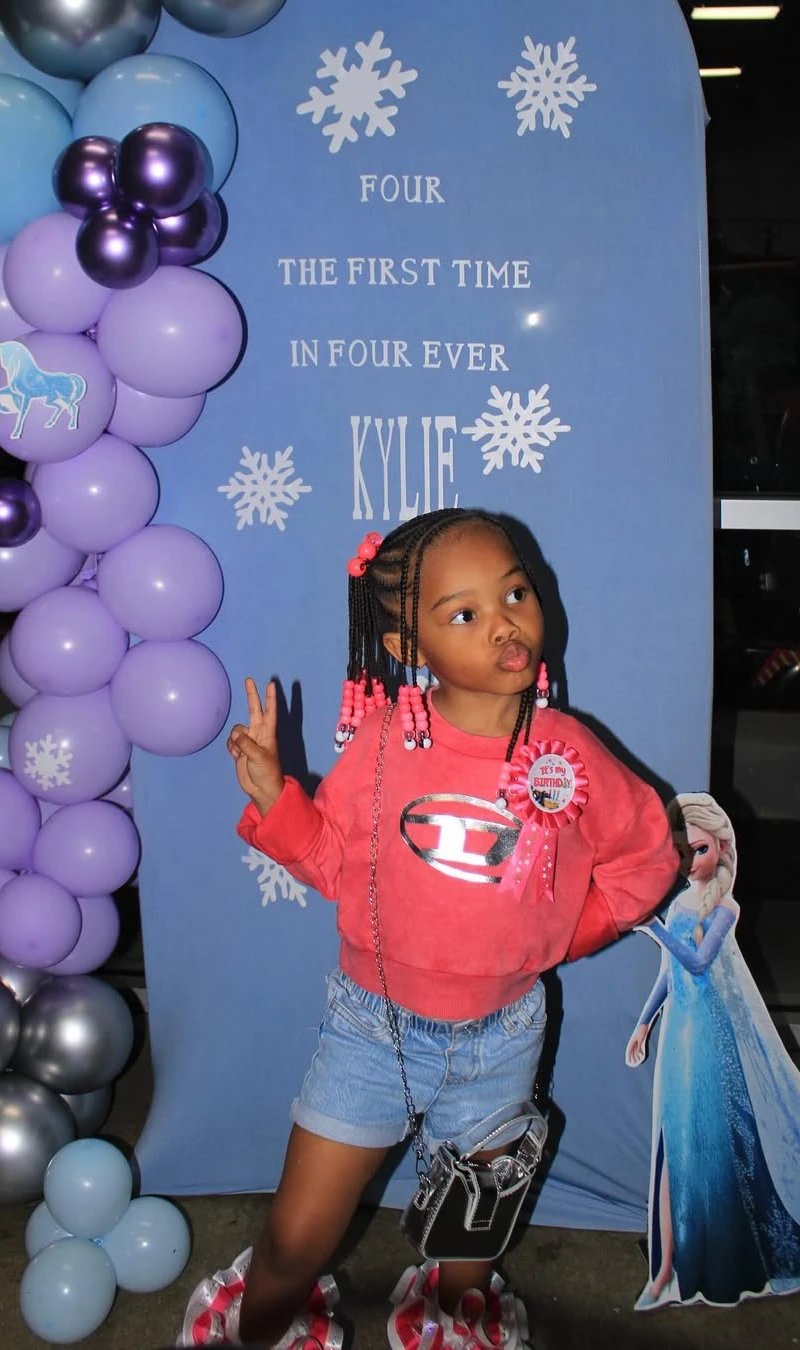 Frozen-Themed Birthday Cool
