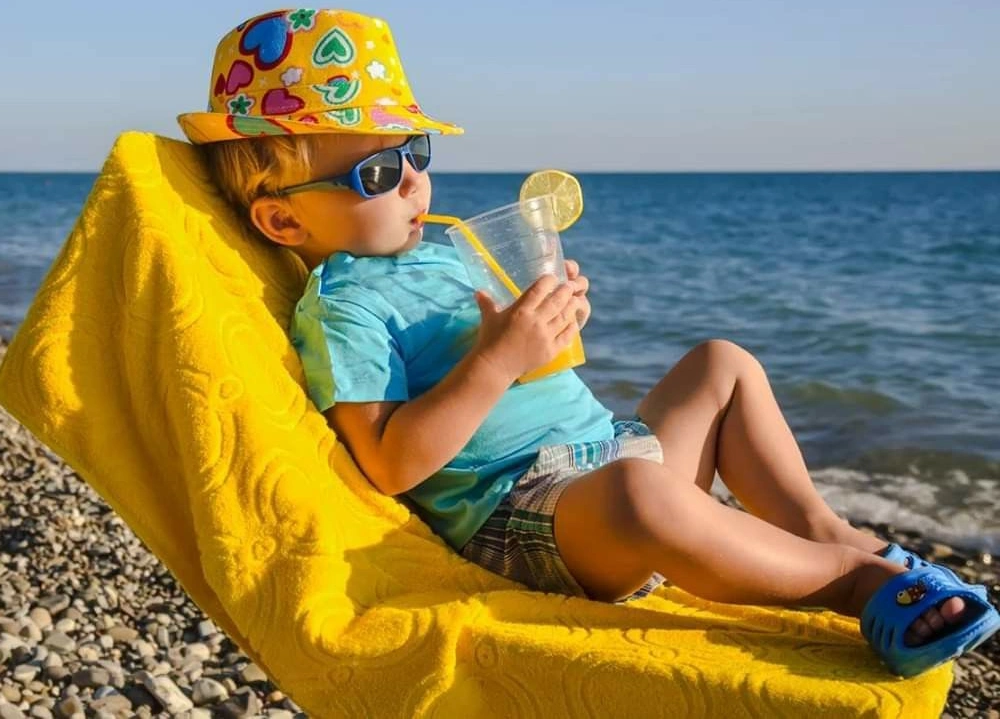 Fruit Print Bucket Hat Beach Lounging