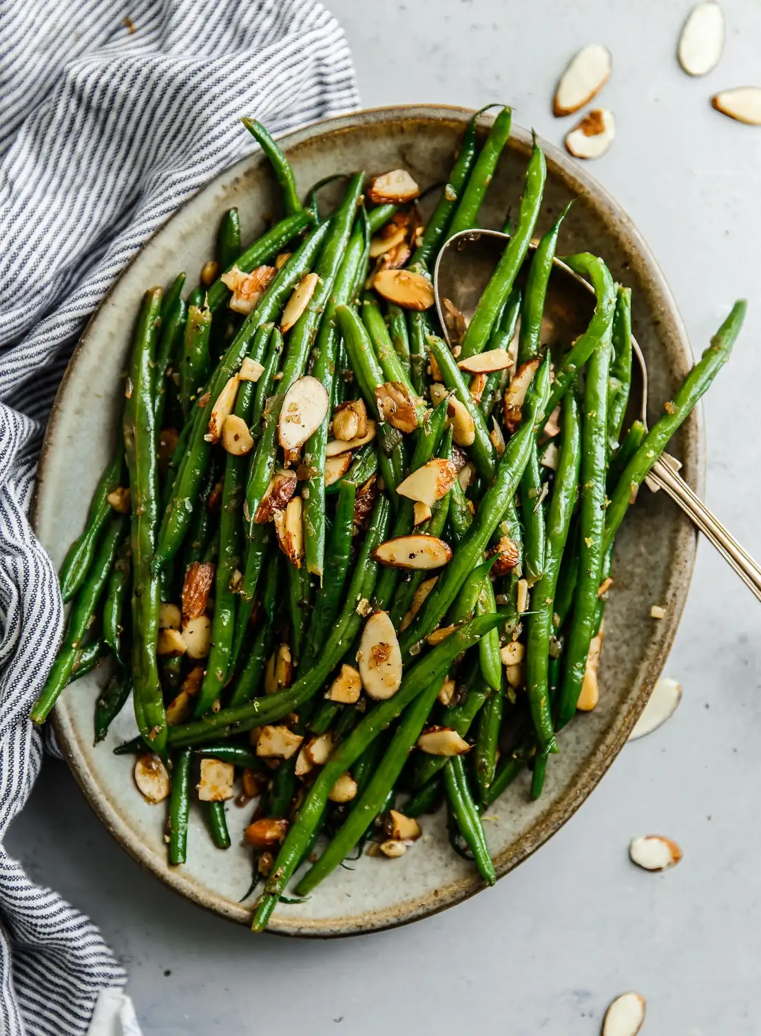 Garlic Green Beans with Almonds