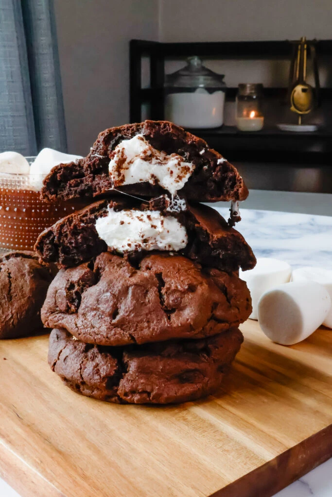 Hot Cocoa Marshmallow Stuffed Cookies
