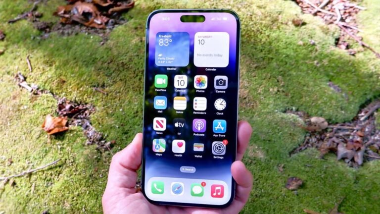 I’m a Cybersecurity Analyst, and I Turned Off These 5 iPhone Features the Day I Got My Phone
