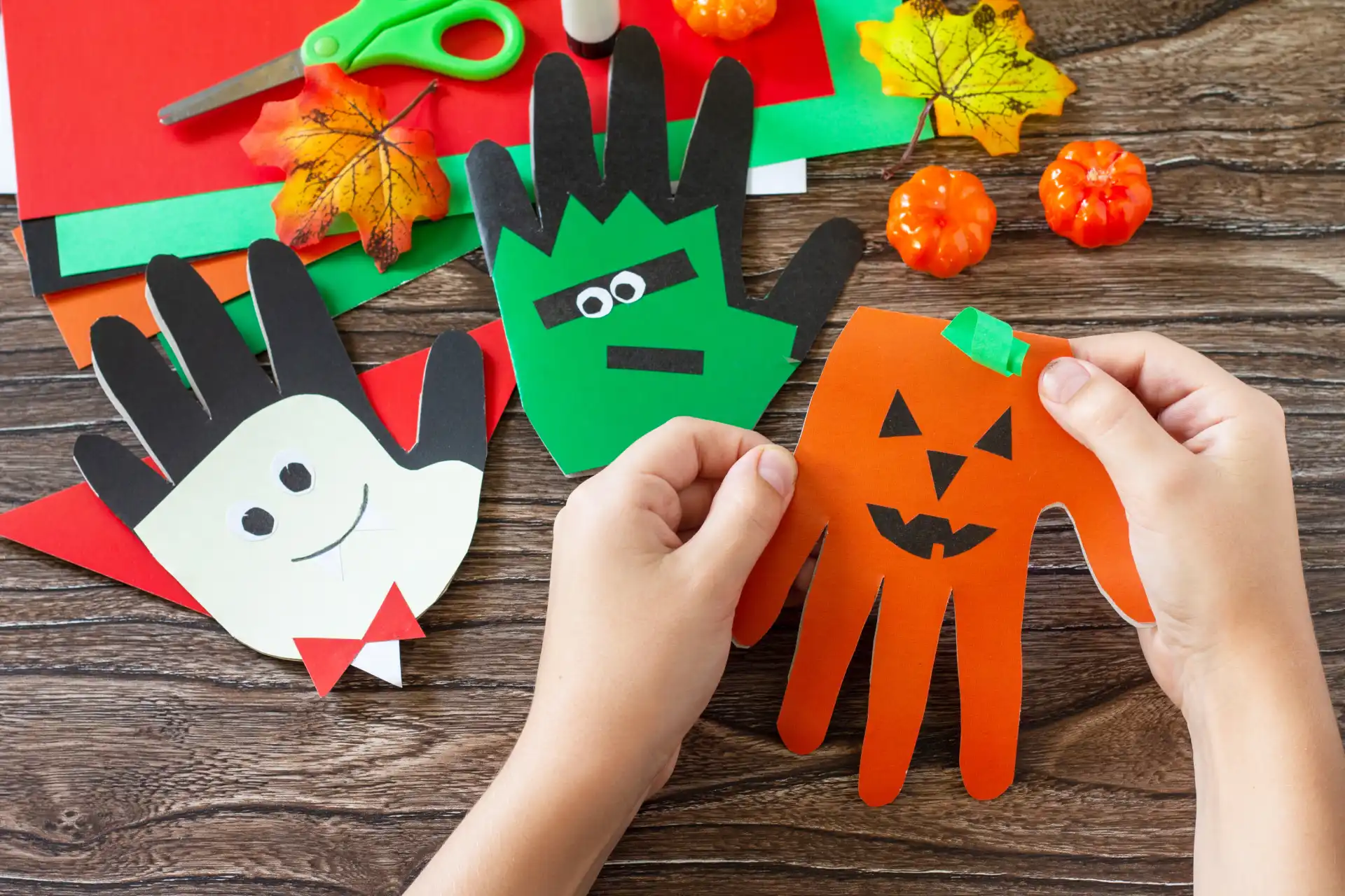 Kids Halloween Handprint Project