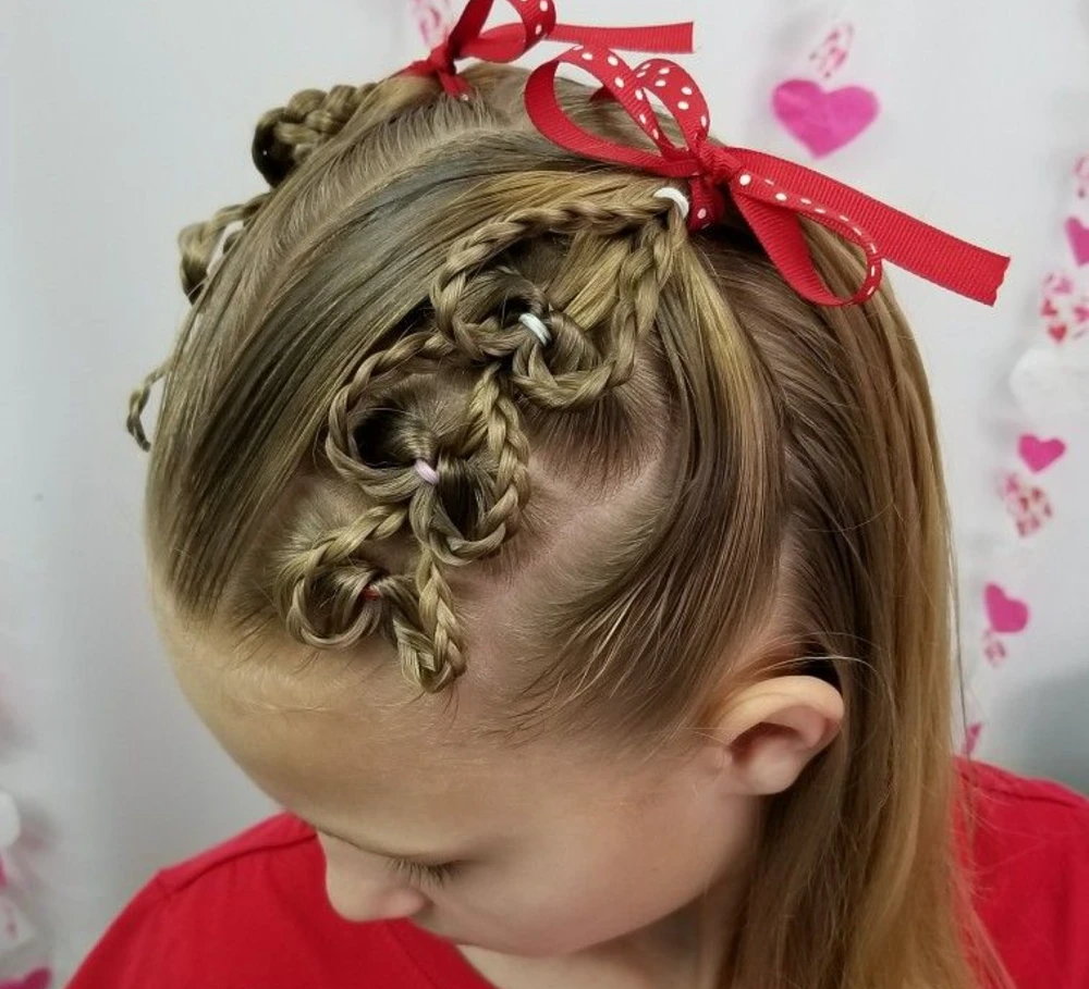  Looped Heart Chain with Red Polka-Dot Bows