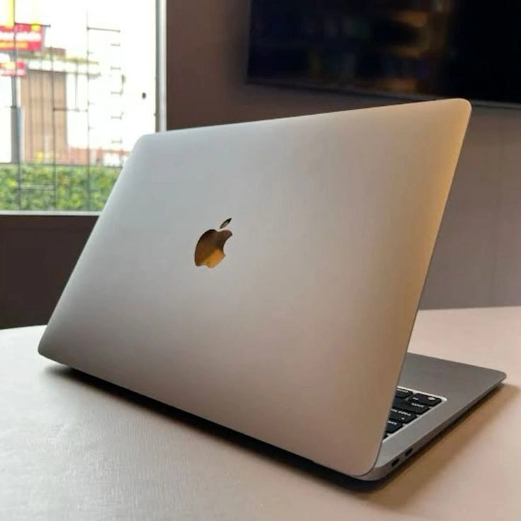 MacBook Air M4