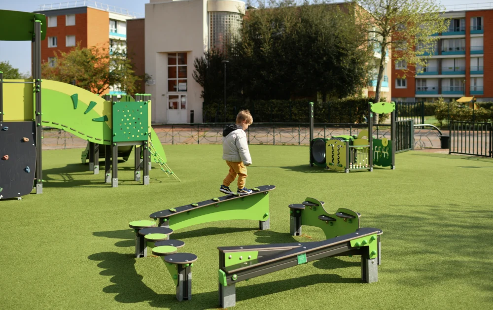 Modern Balance Course Playground 