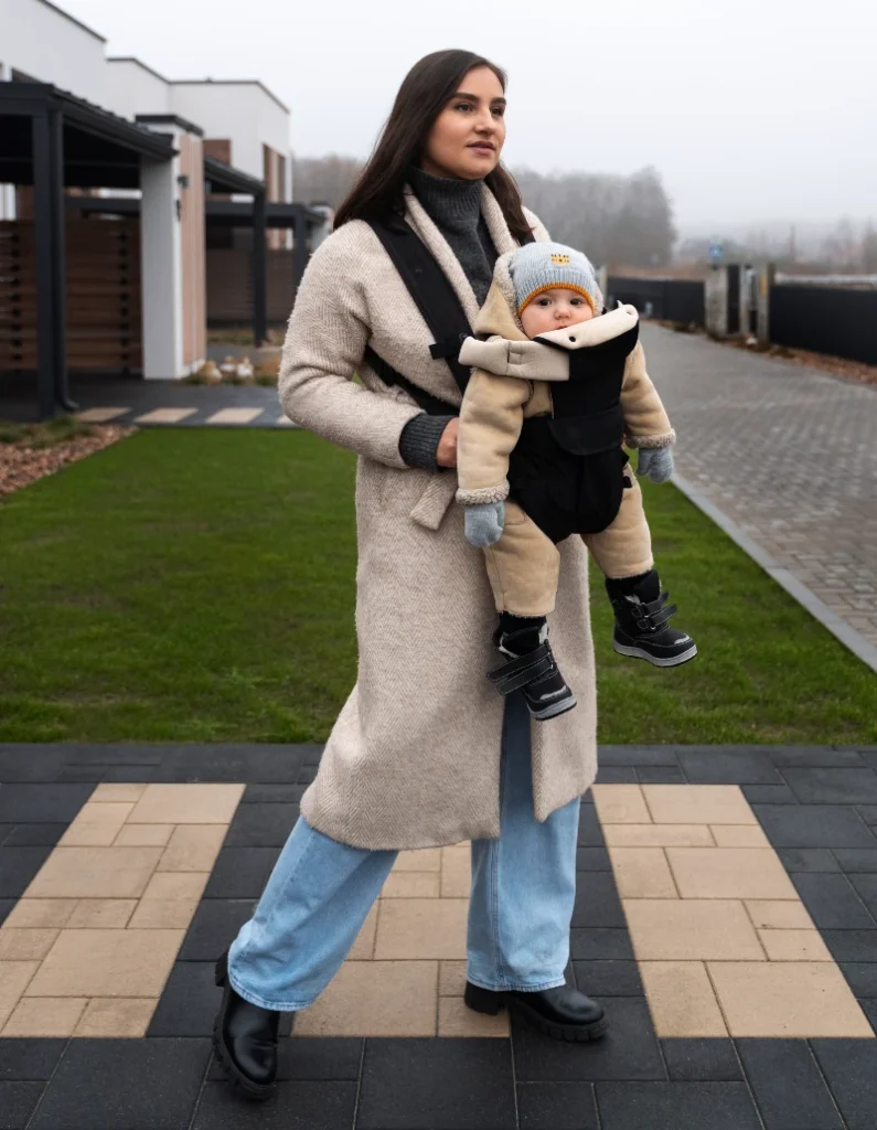 Oatmeal Wool Coat & Wide-Leg Jeans Layering Look