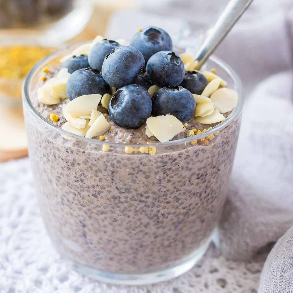 Overnight Chia Pudding with Berries
