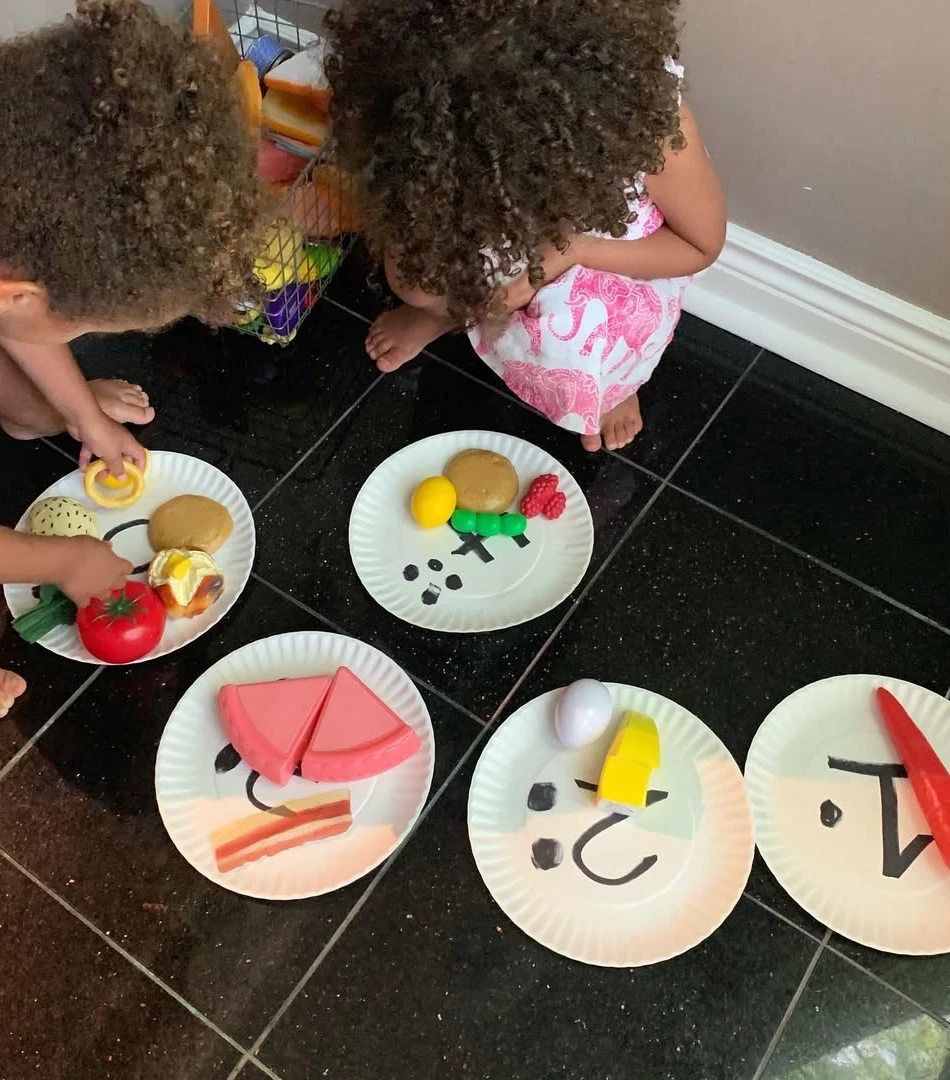 Paper Plate Face-Making Workshop