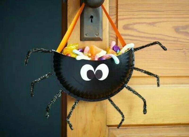 Paper Plate Spider Candy Basket