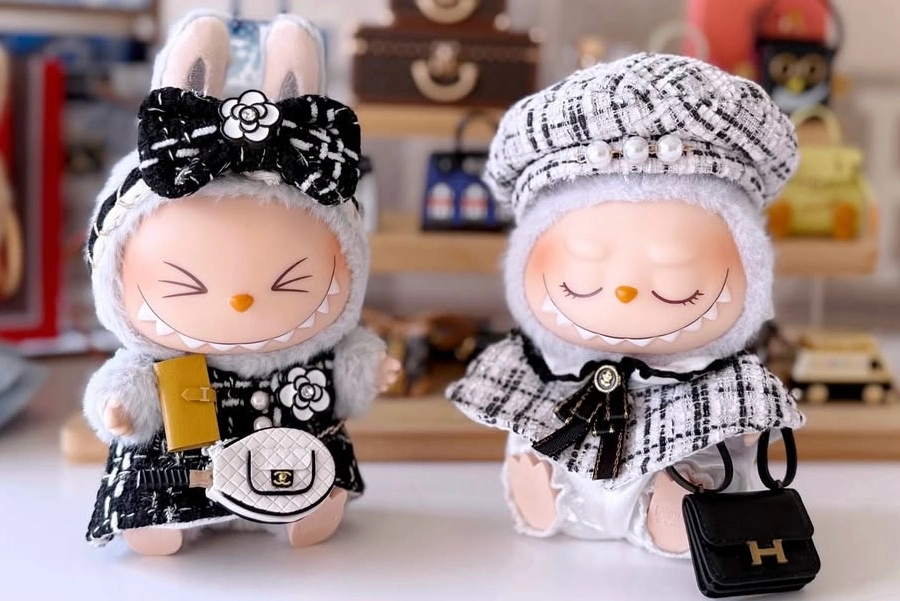 Parisian Brunch Twins