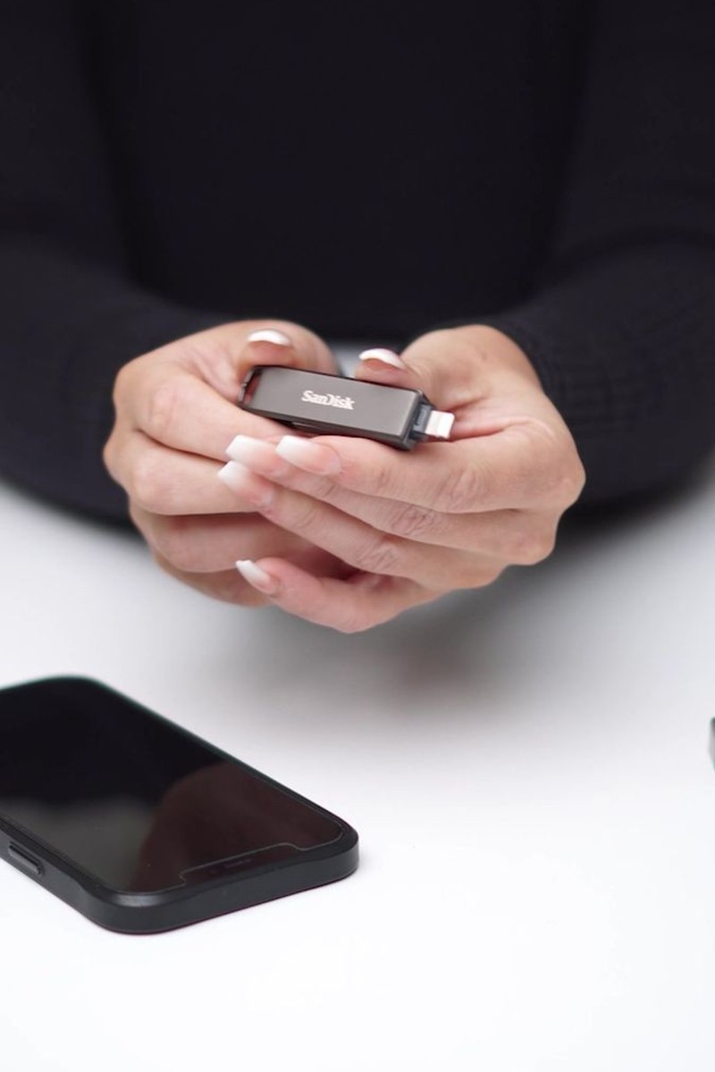  Physical USB Flash Drives