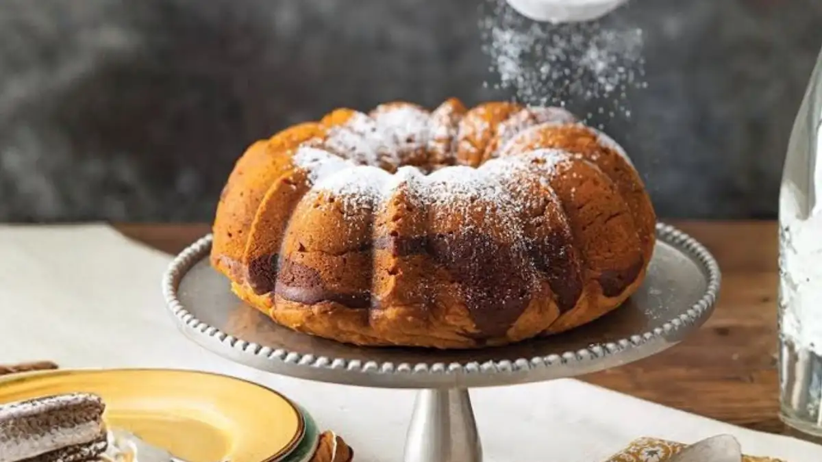 Pumpkin Chocolate Swirl Cake