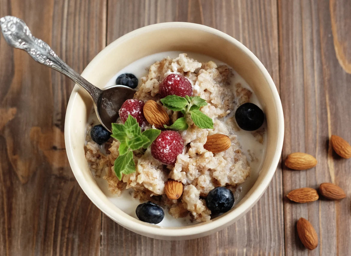Quinoa Breakfast Bowl with Almonds